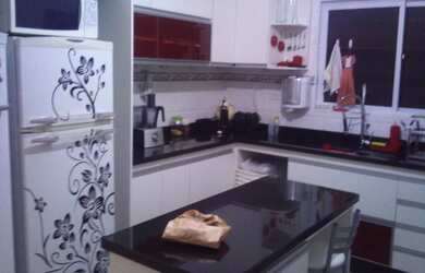 Imagem: A casa possui 3 Dormitórios, 1 Suíte, 3 Banheiros, 2 Vagas