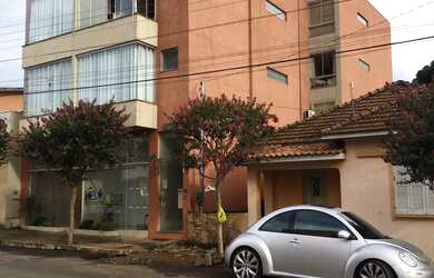 Imagem: O apartamento possui 1 Dormitório, 1 Banheiro, 1 Vaga na garagem