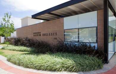 Imagem: O terreno possui 450m² de Área Privada e está localizado