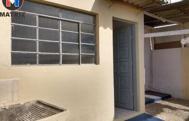 Imagem: A casa possui 1 Dormitório, 1 Banheiro, 50m² de Área Privada