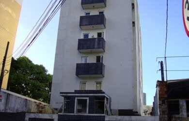 Imagem: O apartamento possui 2 Dormitórios, 1 Suíte, 2 Banheiros