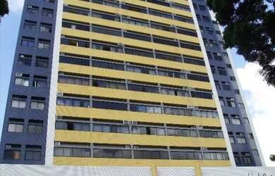 Imagem: O apartamento possui 1 Dormitório, 1 Banheiro, 1 Vaga na garagem