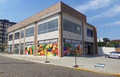 Imagem: A sala comercial possui 1 Banheiro, 90m² de Área e está