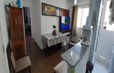 Imagem: O apartamento possui 2 Dormitórios, 1 Banheiro, 1 Vaga na garagem