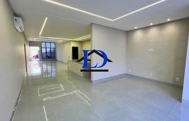 Imagem: A casa possui 3 Dormitórios, 3 Suítes, 4 Banheiros, 4 Vagas