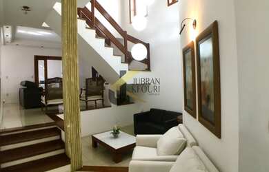 Imagem: A casa em condomínio possui 4 Dormitórios, 1 Suíte, 3 Banheiros