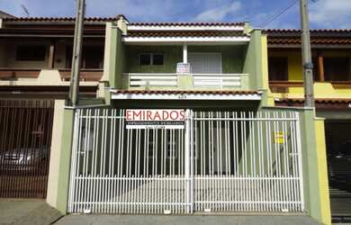 Imagem: A casa possui 3 Dormitórios, 1 Suíte, 2 Banheiros, 2 Vagas