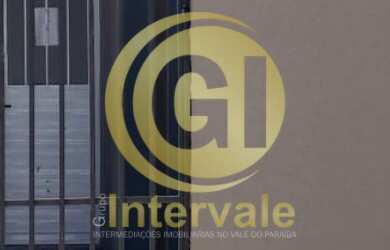 Imagem: A casa possui 2 Dormitórios, 1 Banheiro, 2 Vagas na garagem