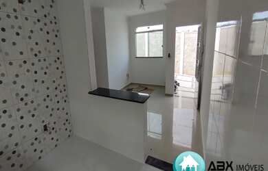 Imagem: A casa possui 2 Dormitórios, 1 Banheiro, 1 Vaga na garagem