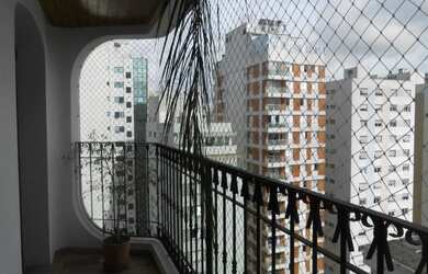 Imagem: O apartamento possui 3 Dormitórios, 1 Suíte, 2 Banheiros