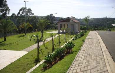 Imagem: O terreno possui 308m² de Área Privada e está localizado