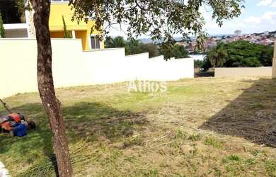 Imagem: O terreno possui 567m² de Área e está localizado em Loteamento