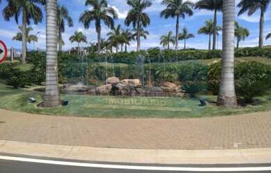 Imagem: O terreno possui 1.621m² de Área Privada e está localizado