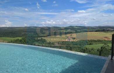 Imagem: O terreno possui 1.430m² de Área Privada e está localizado