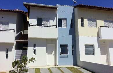 Imagem: A casa em condomínio possui 3 Dormitórios, 1 Suíte, 2 Banheiros