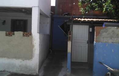 Imagem: A casa possui 11 Dormitórios, 6 Banheiros, 2 Vagas na garagem