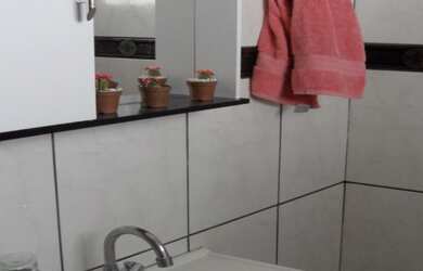 Imagem: A casa possui 2 Dormitórios e está localizado em Vila Dainese