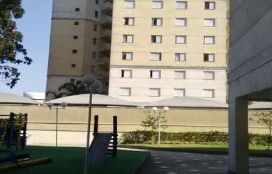 Imagem: O apartamento possui 3 Dormitórios, 1 Banheiro, 1 Vaga na garagem