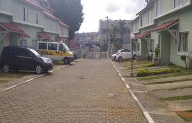 Imagem: A casa possui 2 Dormitórios, 2 Suítes, 3 Banheiros, 2 Vagas