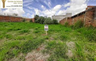 Imagem: O terreno à venda possui e está localizado em Valentim Gentil