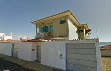 Imagem: A casa possui 5 Dormitórios, 7 Banheiros, 1 Vaga na garagem