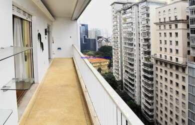 Imagem 4: Condomínio com portaria e segurança 24hrs. Excelente localização á 3 minutos andando para