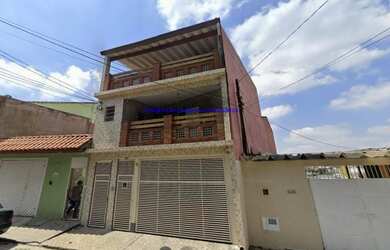 Imagem: A casa possui 7 Dormitórios, 2 Suítes, 6 Banheiros, 2 Vagas