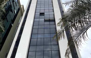 Imagem: A sala comercial possui 4 Banheiros, 4 Vagas na garagem, 130m²