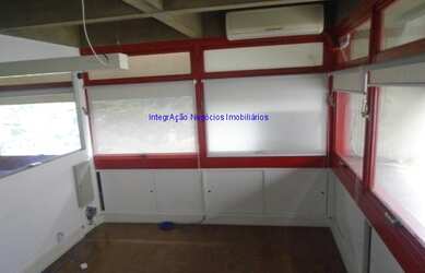 Imagem 7: Condomínio com portaria e segurança 24hrs. Excelente localização entre...