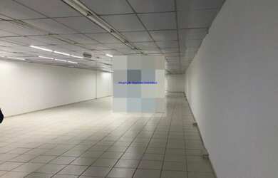 Imagem 7: Galpão 1.165m², 04 banheiros. Excelente localização à 7 minutos andando...