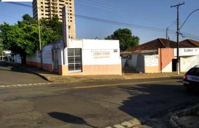 Imagem: O depósito está localizado em Centro, Lençóis Paulista à