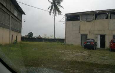 Imagem: O depósito possui 2 Banheiros, 4.417m² de Área, 917m² de