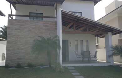 Imagem: A casa possui 4 Dormitórios, 4 Suítes, 7 Banheiros, 3 Vagas