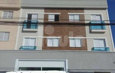 Imagem: O apartamento possui 2 Dormitórios, 1 Suíte, 2 Banheiros