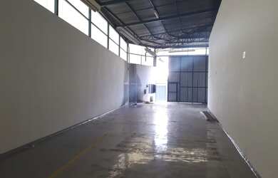 Imagem: A casa possui 350m² de Área Privada e Imóvel novo e está