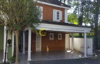 Imagem: A casa em condomínio possui 4 Dormitórios, 2 Suítes, 5 Banheiros