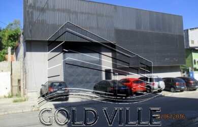 Imagem: O depósito possui 3 Banheiros, 2 Vagas na garagem, 742m² de