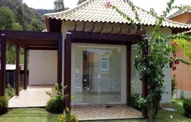 Imagem: A casa em condomínio possui 3 Dormitórios, 1 Suíte, 3 Banheiros