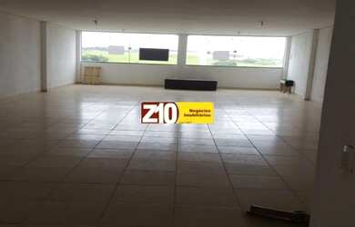 Imagem: A sala comercial possui 2 Banheiros, 400m² de Área Privada