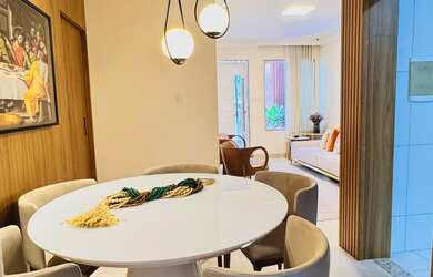 Imagem: A casa possui 3 Dormitórios, 1 Suíte, 2 Banheiros, 1 Vaga