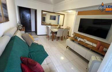 Imagem: O apartamento possui 4 Dormitórios, 1 Suíte, 2 Banheiros