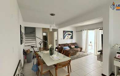 Imagem: A casa possui 3 Dormitórios, 1 Suíte, 3 Banheiros, 2 Vagas