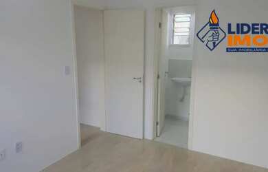 Imagem: O apartamento possui 2 Dormitórios, 1 Suíte, 2 Banheiros