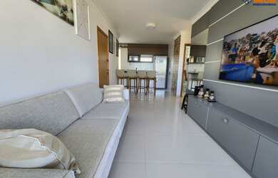 Imagem: O apartamento possui 2 Dormitórios, 1 Suíte, 2 Banheiros