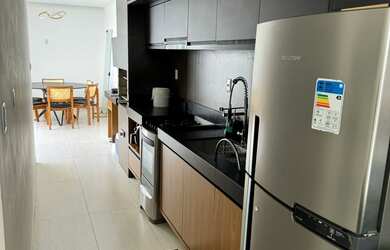 Imagem: A casa possui 2 Dormitórios, 1 Suíte, 2 Banheiros, 2 Vagas