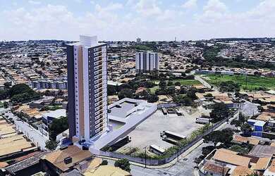 Imagem: O apartamento possui 2 Dormitórios, 1 Suíte, 2 Banheiros