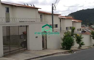 Imagem: A casa possui 2 Dormitórios, 1 Banheiro, 1 Vaga na garagem