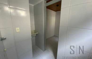 Imagem: O apartamento possui 3 Dormitórios, 1 Suíte, 2 Banheiros