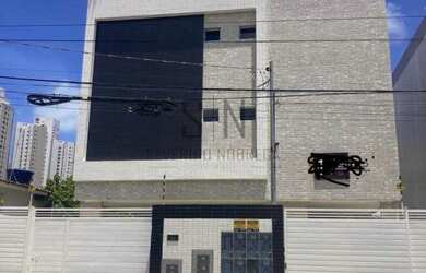 Imagem: O apartamento possui 2 Dormitórios, 1 Suíte, 1 Banheiro, 1