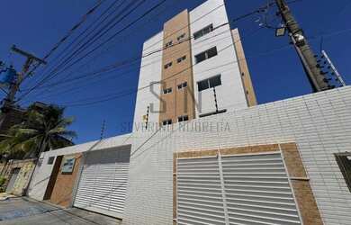 Imagem: O apartamento possui 2 Dormitórios, 1 Suíte, 2 Banheiros